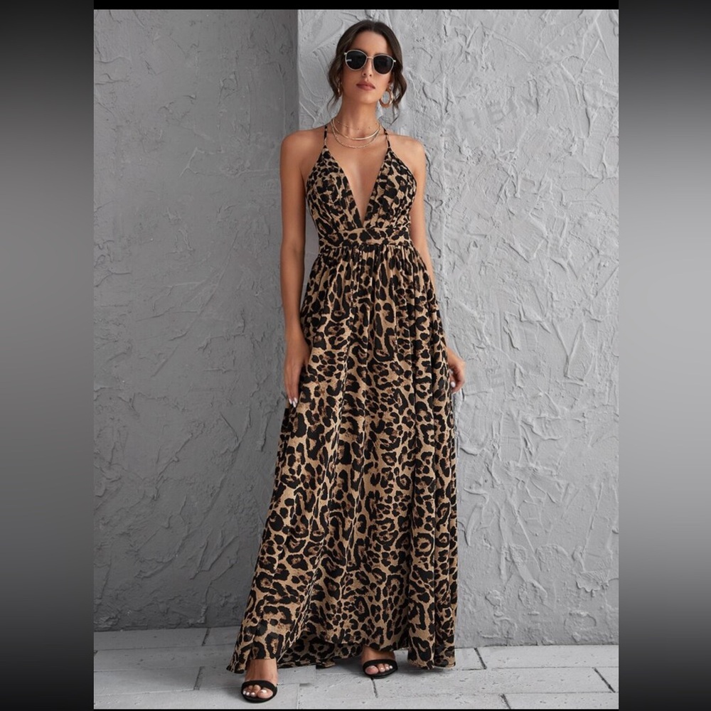NWOT Size Large Print Maxi Dress